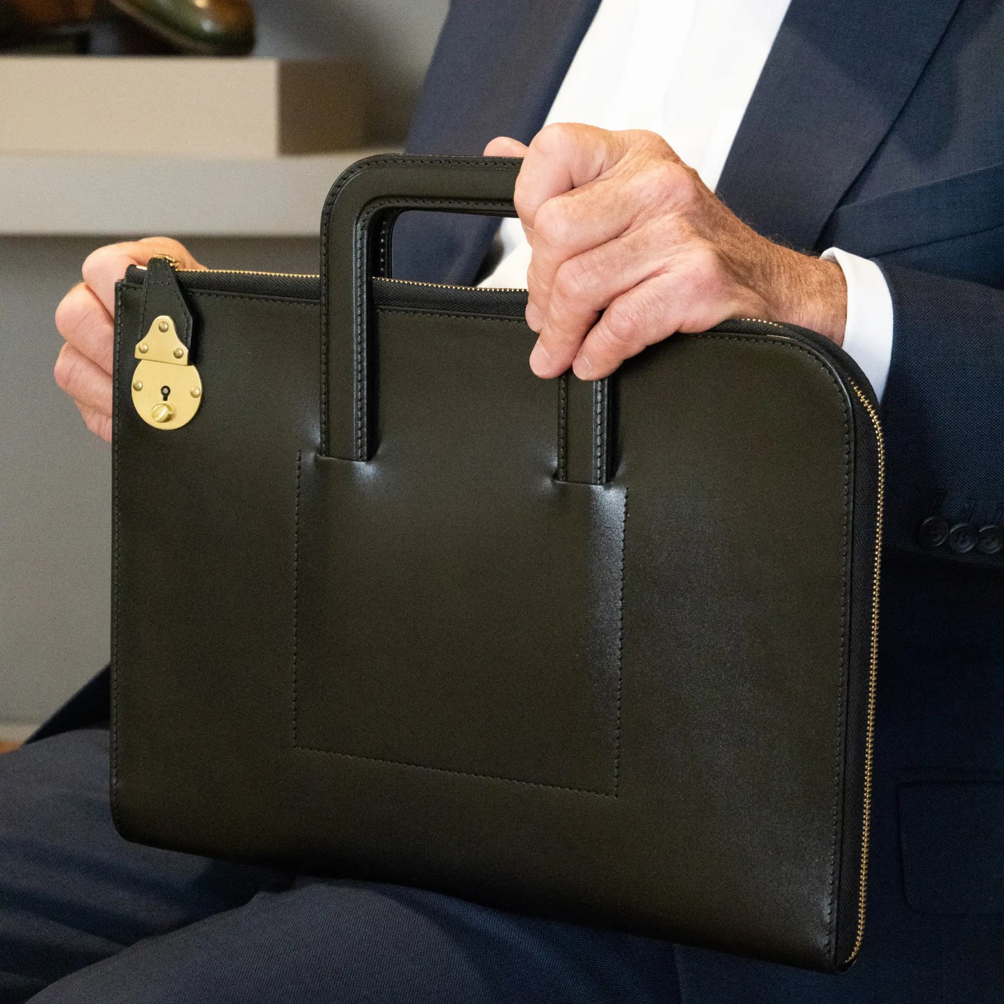 Black/London Tan