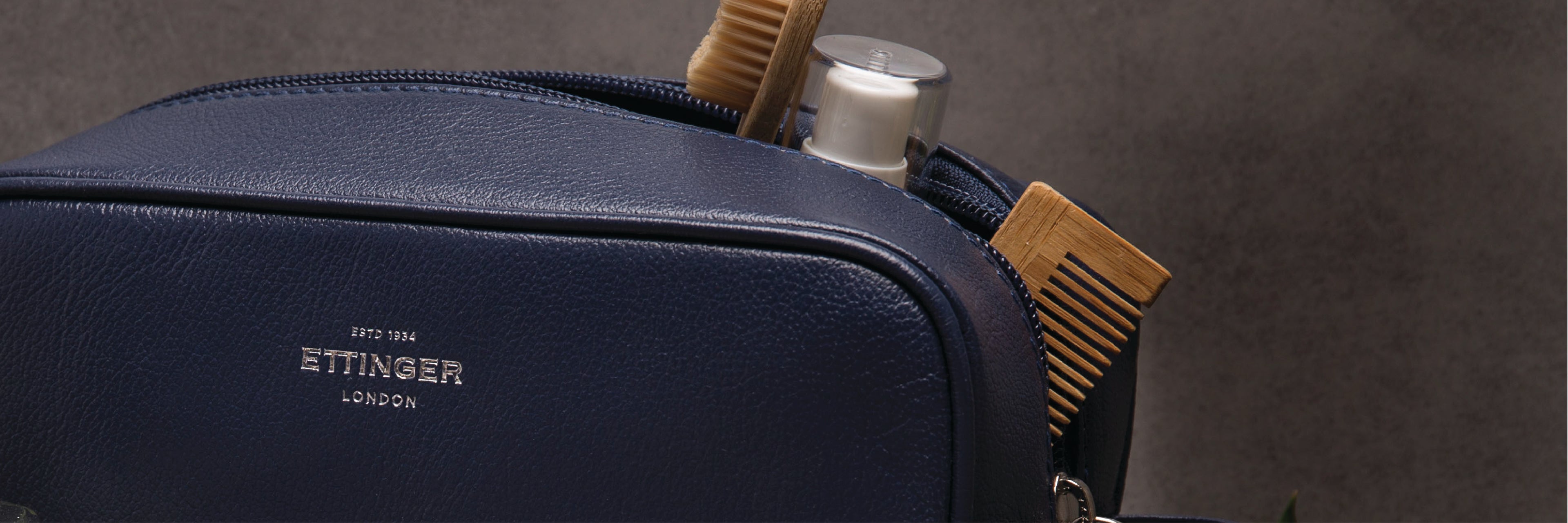 Men's Wash Bags & Pouches